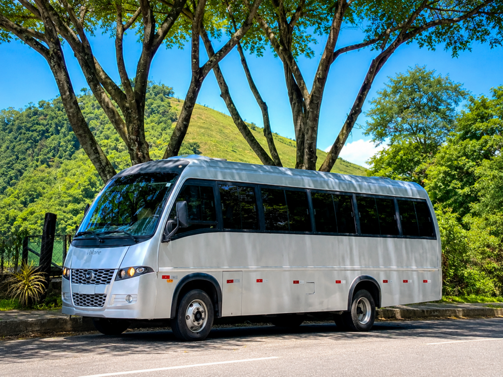Micro-ônibus Volare rodoviário da Marques Turismo