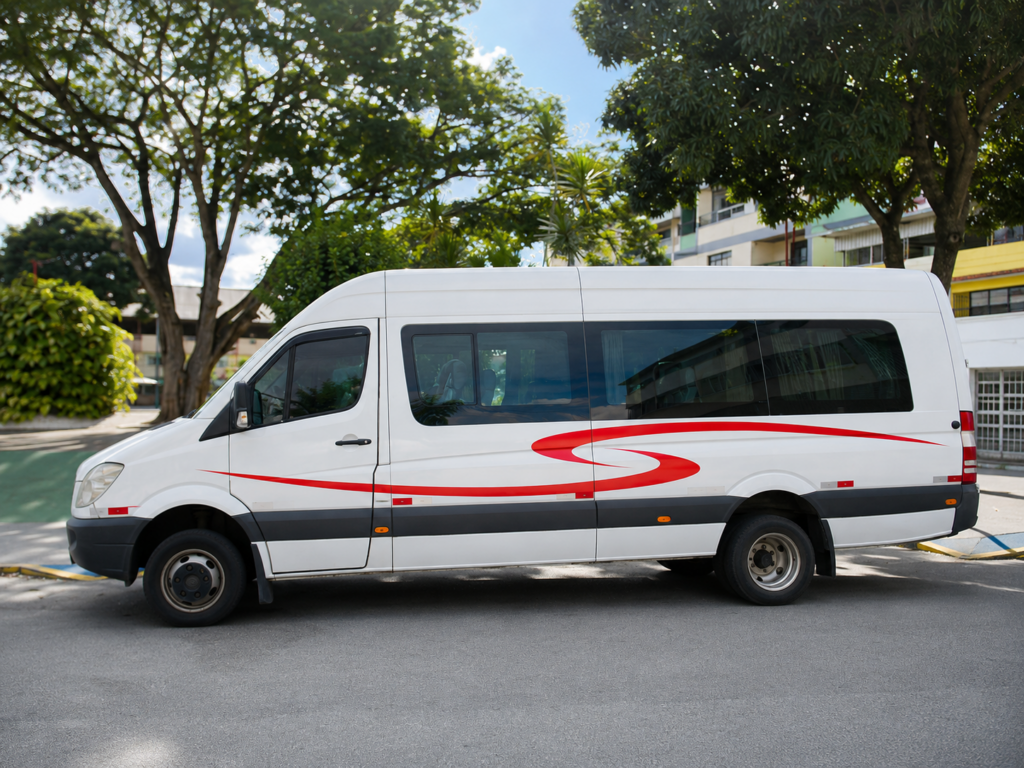 Van Mercedes-Benz Sprinter 15 lugares da Marques Turismo